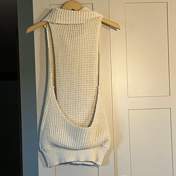 Trina Turk cream loose knit cowl neck sweater, size S - Picture 4 of 5